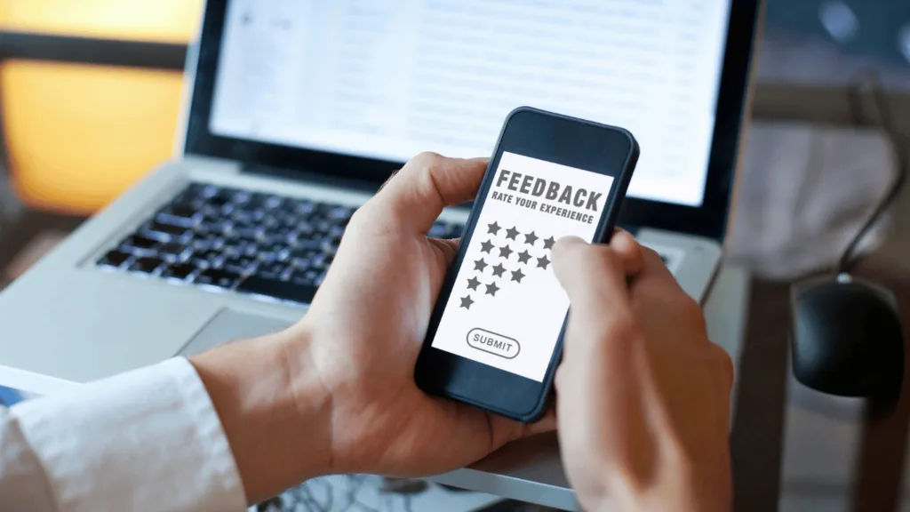 Image of an online user giving a high rating for customer experience